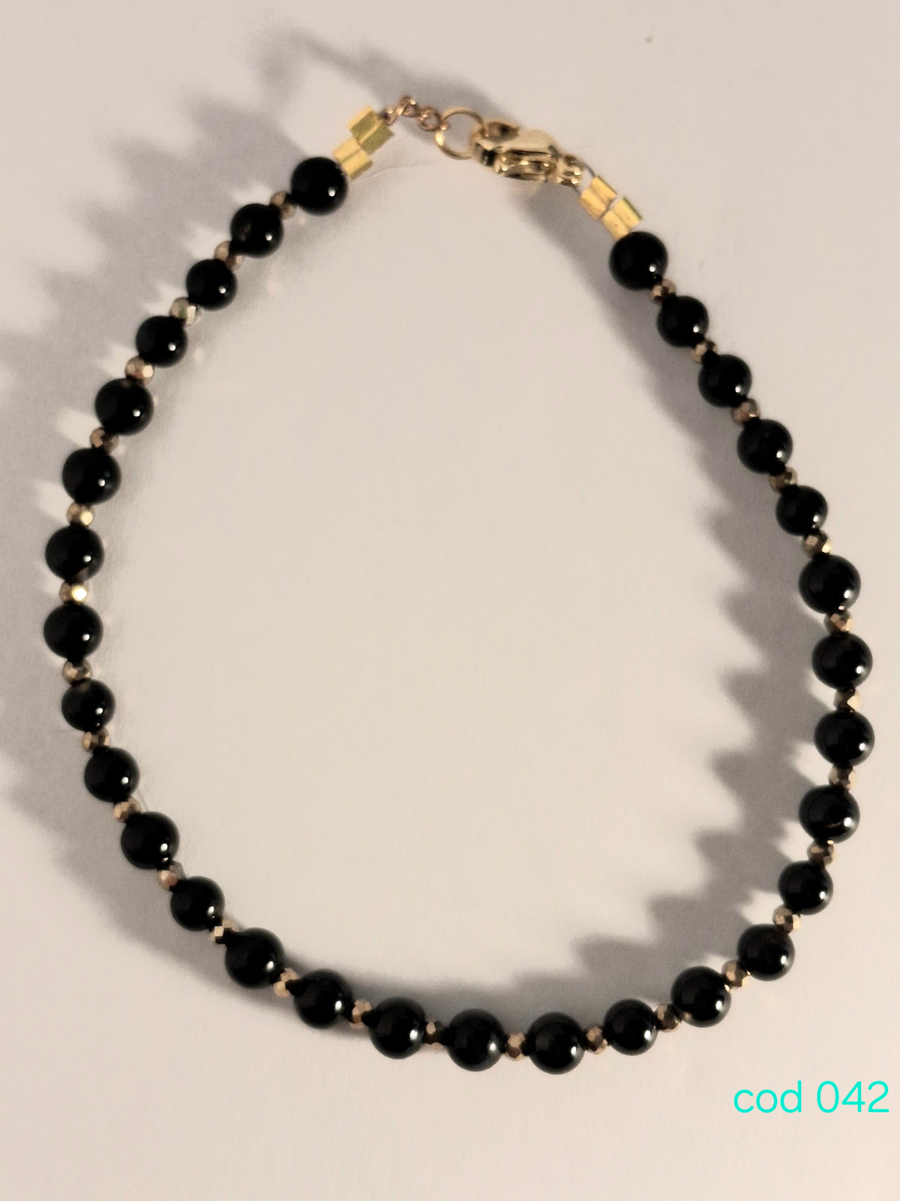 Bratara handmade Unisex din pietre semipretioase, Onix si Hematit electroplacat in Inox (Cod 042)