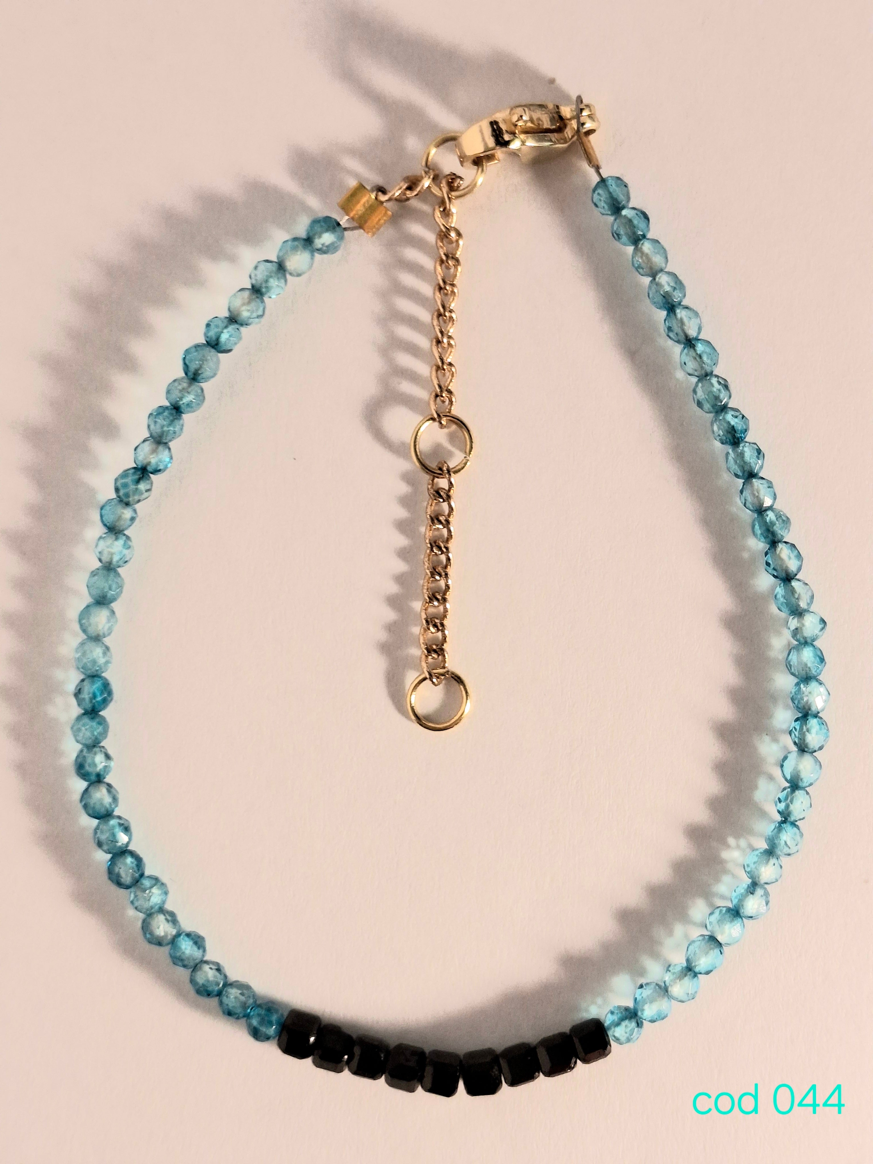 Bratara handmade din pietre pretioase si semipretioase, Topaz si Spinel in Inox (Cod 044)