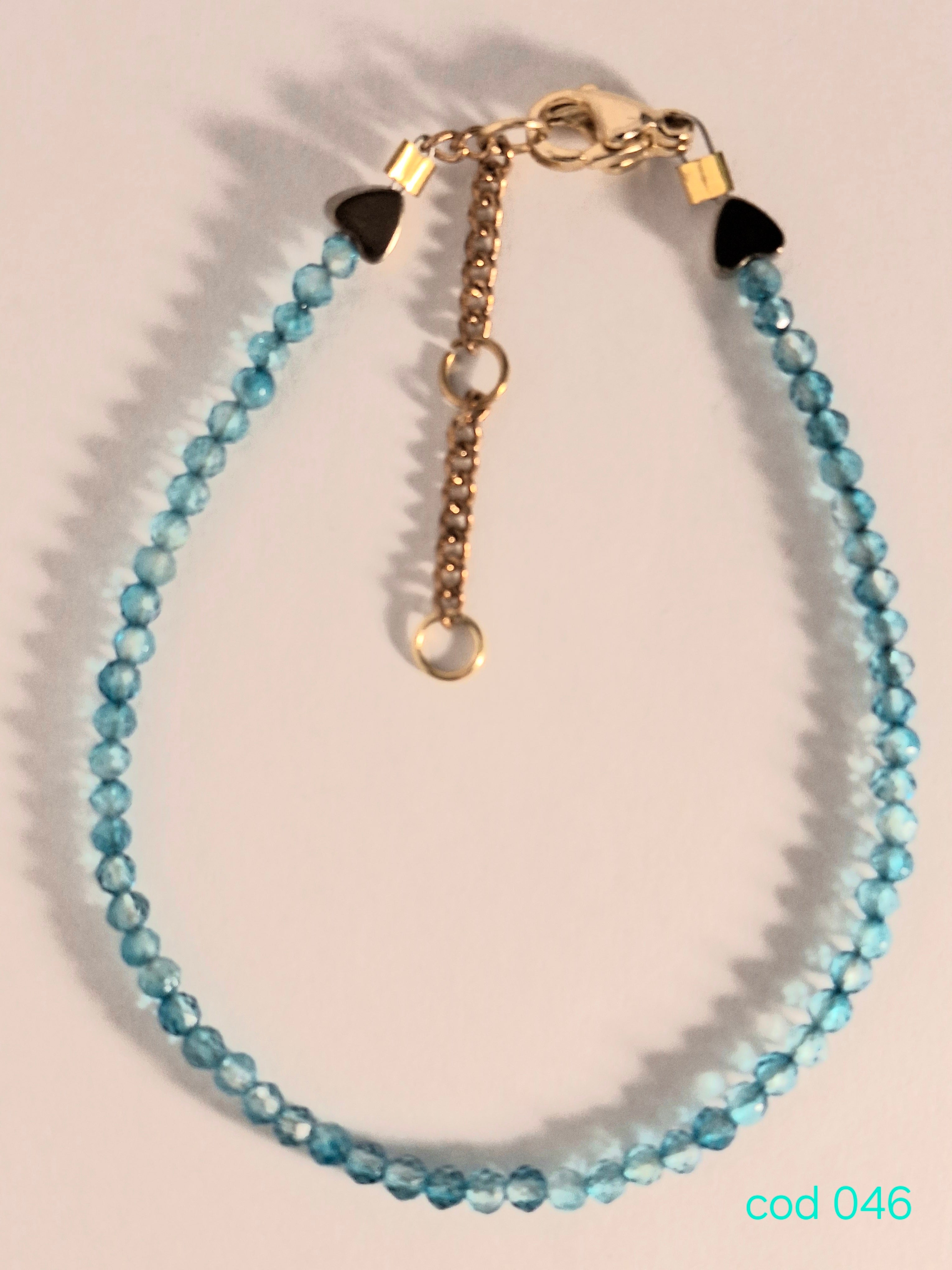 Bratara handmade din Pietre pretioase si semipretioase, Topaz si Hematit inimioare in Inox (Cod 046)